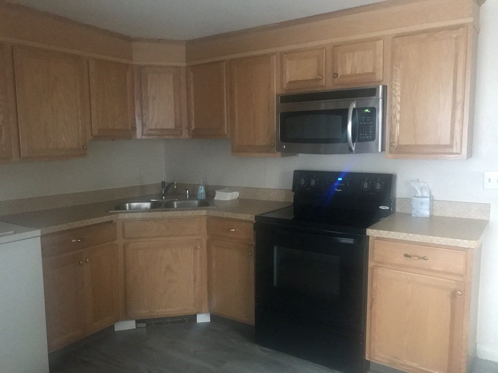 119 Tavistock Street Springfield, MA 01119 - Photo 5 of 11 Gallery Image 5