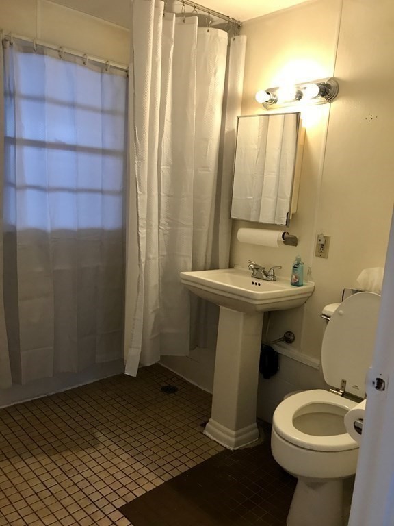 119 Tavistock Street Springfield, MA 01119 - Photo 10 of 11 Gallery Image 10