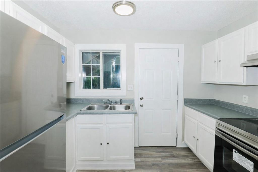 2065 Alison Court Southwest, Unit 2 Atlanta, GA 30311 - Photo 3 of 14