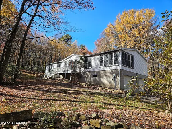 $349,900 | 40 Lewis Drive, Mifflinburg, PA 17844