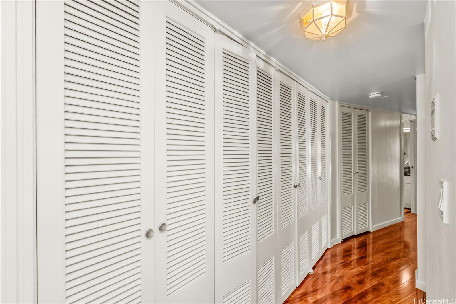 1022 Prospect Street, Unit 902B Honolulu, HI 96822 - Photo 18 of 25