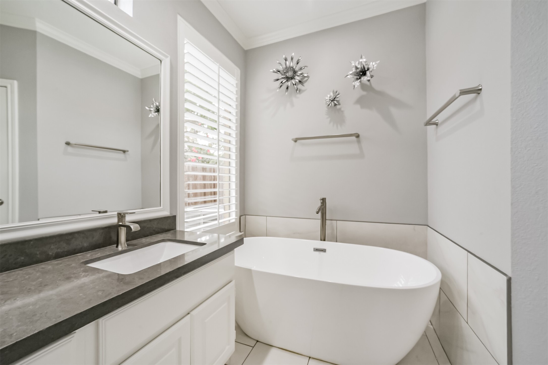 2214 Cherrytree Ridge Lane Houston, TX 77062 - Photo 29 of 45 Primary Ensuite Bathroom