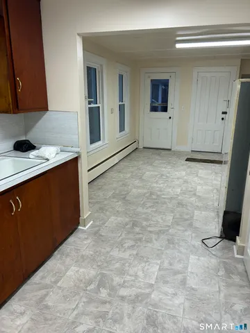 $1,400 | 63 Woodbine Street, Naugatuck, CT 06770