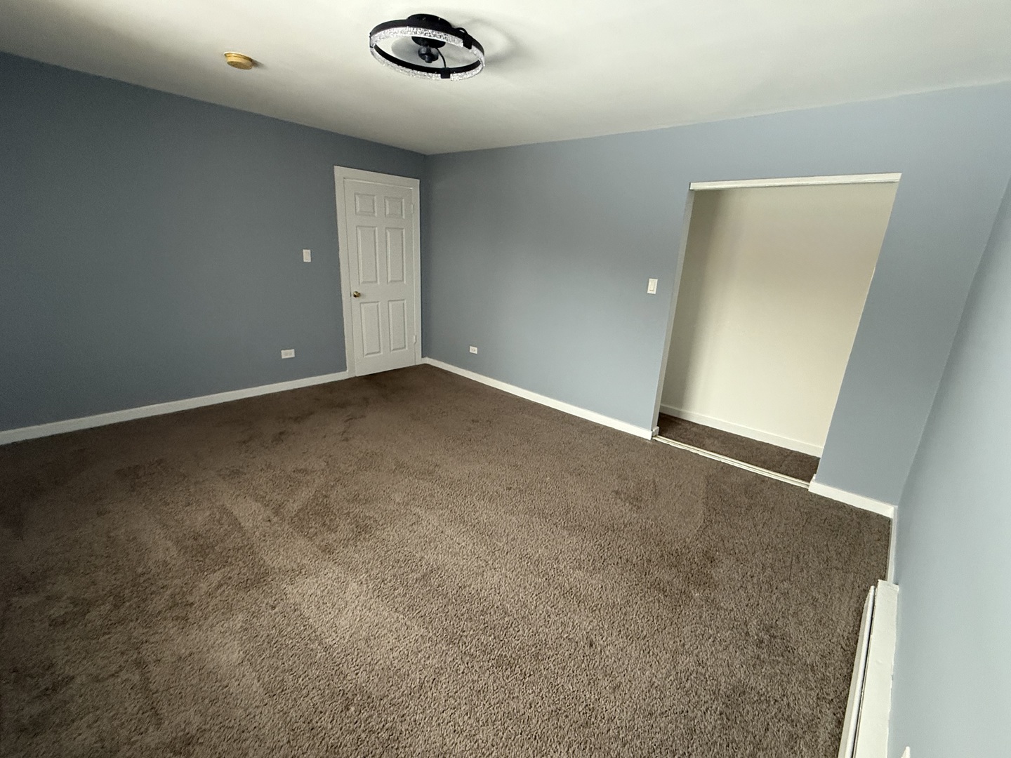 44 North King Arthur Court, Unit 12 Melrose Park, IL 60164 - Photo 6 of 7