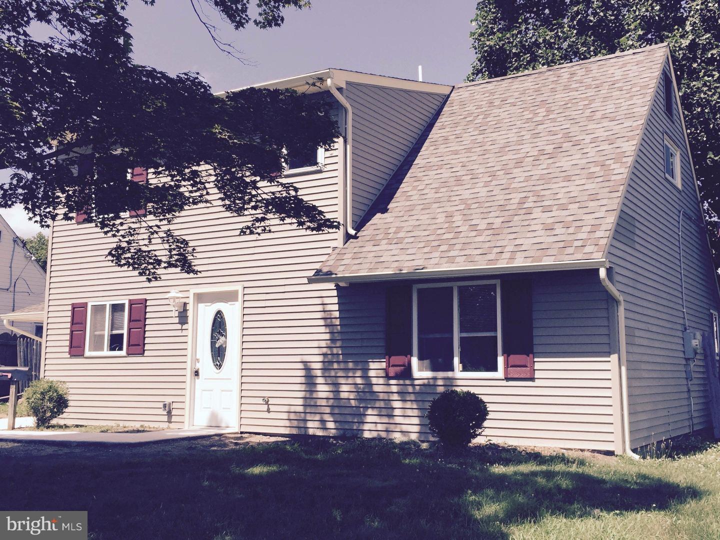 22 Ravine Lane Levittown, PA 19055 - Photo 1 of 23 Exterior Front