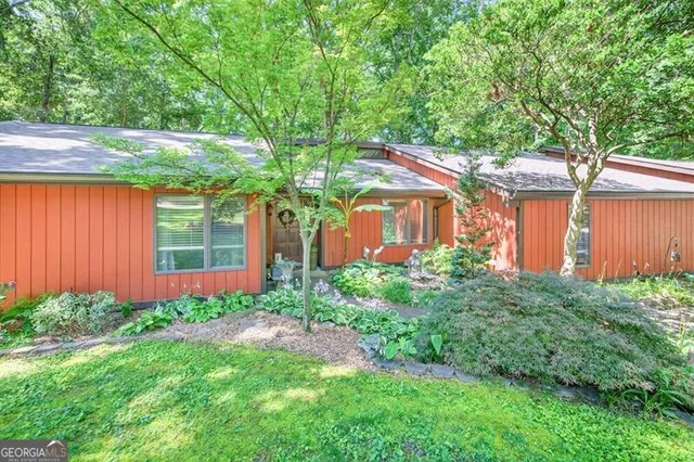 $575,000 | 686 Hillwood Court, Dacula, GA 30019