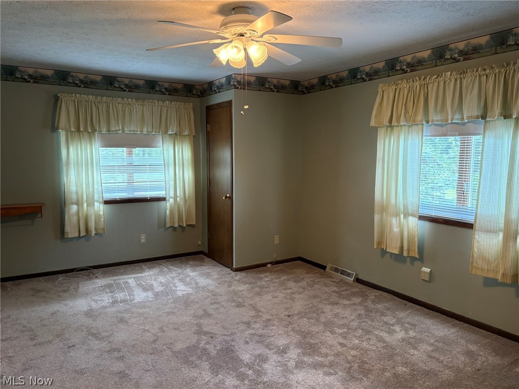 6308 Coen Road Vermilion, OH 44089 - Photo 16 of 40 very large master bedroom