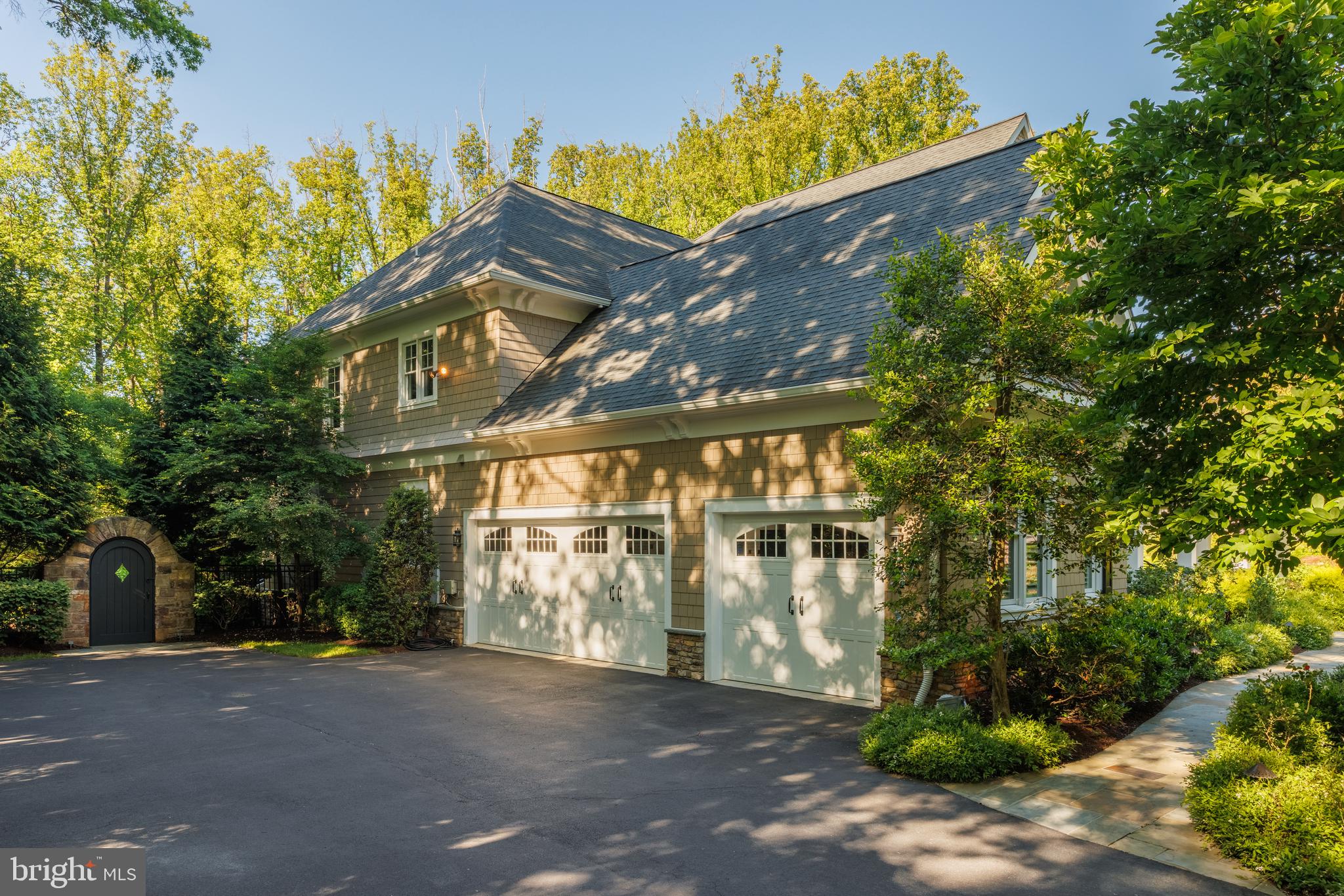 6719 Wemberly Way McLean, VA 22101 - Photo 44 of 50 Three-car garage with pet wash