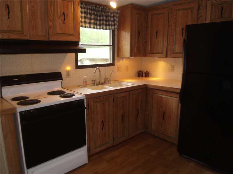 622 Mud Bridge Road Enon Valley, PA 16120 - Photo 5 of 11 Kitchen. Beautiful eat in kitchen!!