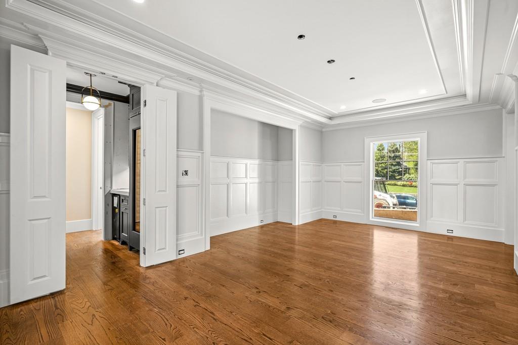 10 Albion Road Wellesley, MA 02481 - Photo 4 of 14