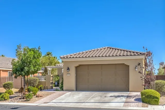 $2,200 | 3709 Corte Bella Hills Avenue, North Las Vegas, NV 89081