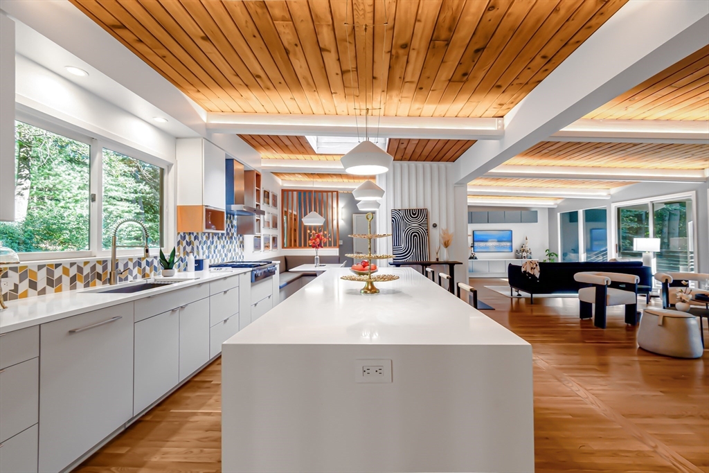 53 Beaver Road Weston, MA 02493 - Photo 4 of 42 a kitchen with lots of counter top space