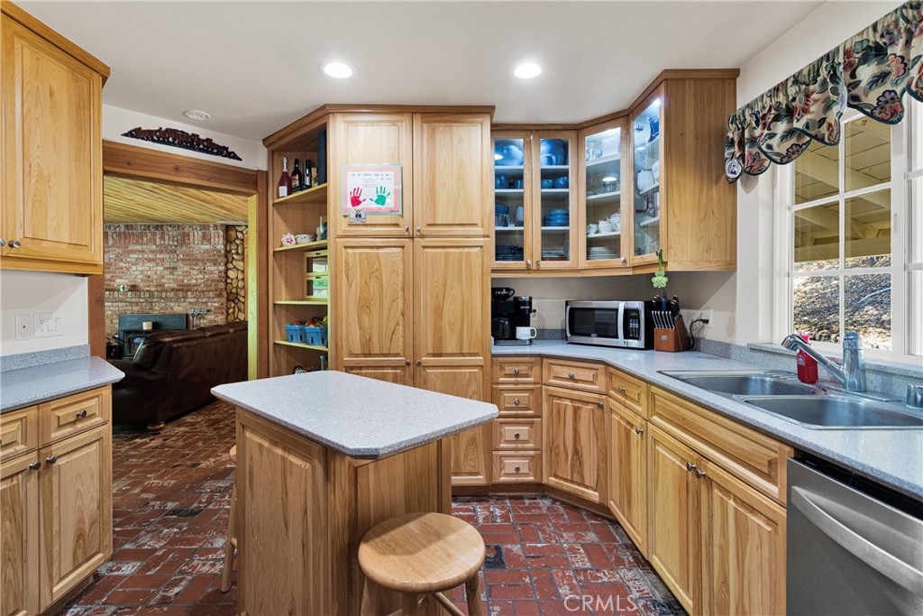 3537 Pinon Pines Road Wrightwood, CA 92397 - Photo 16 of 68