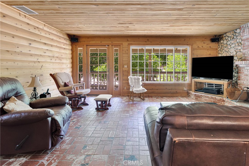 3537 Pinon Pines Road Wrightwood, CA 92397 - Photo 9 of 68