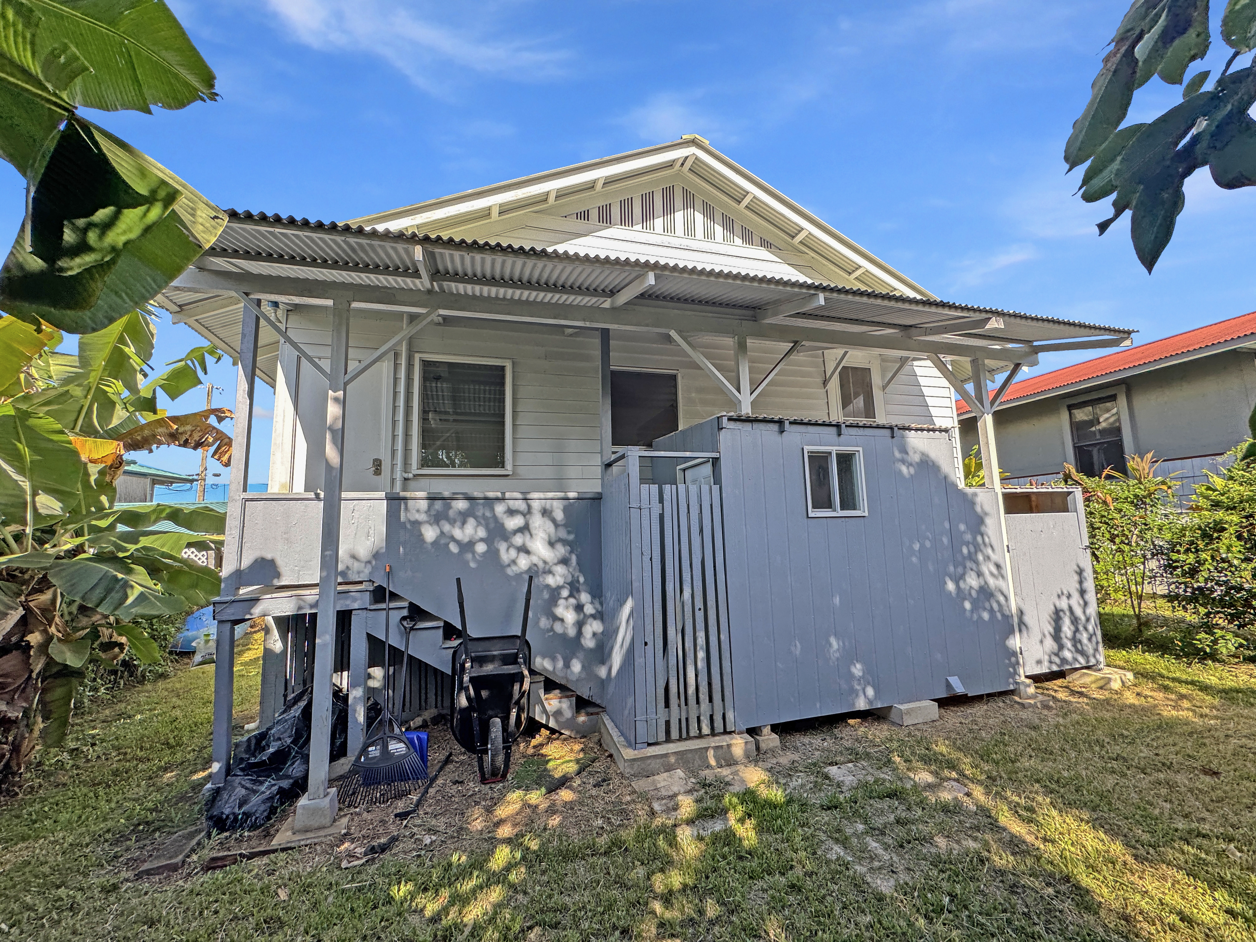 136 Mauna Loa Street Hilo, HI 96720 - Photo 21 of 23 a front view of a house with garden