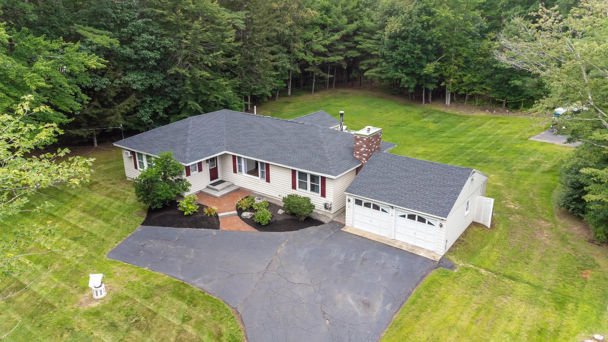 6 Allen Road Bow, NH 03304 - Photo 2 of 40