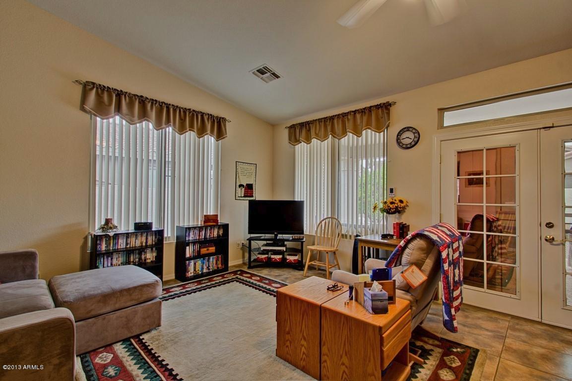 4366 East Walnut Road Gilbert, AZ 85298 - Photo 13 of 24 family room