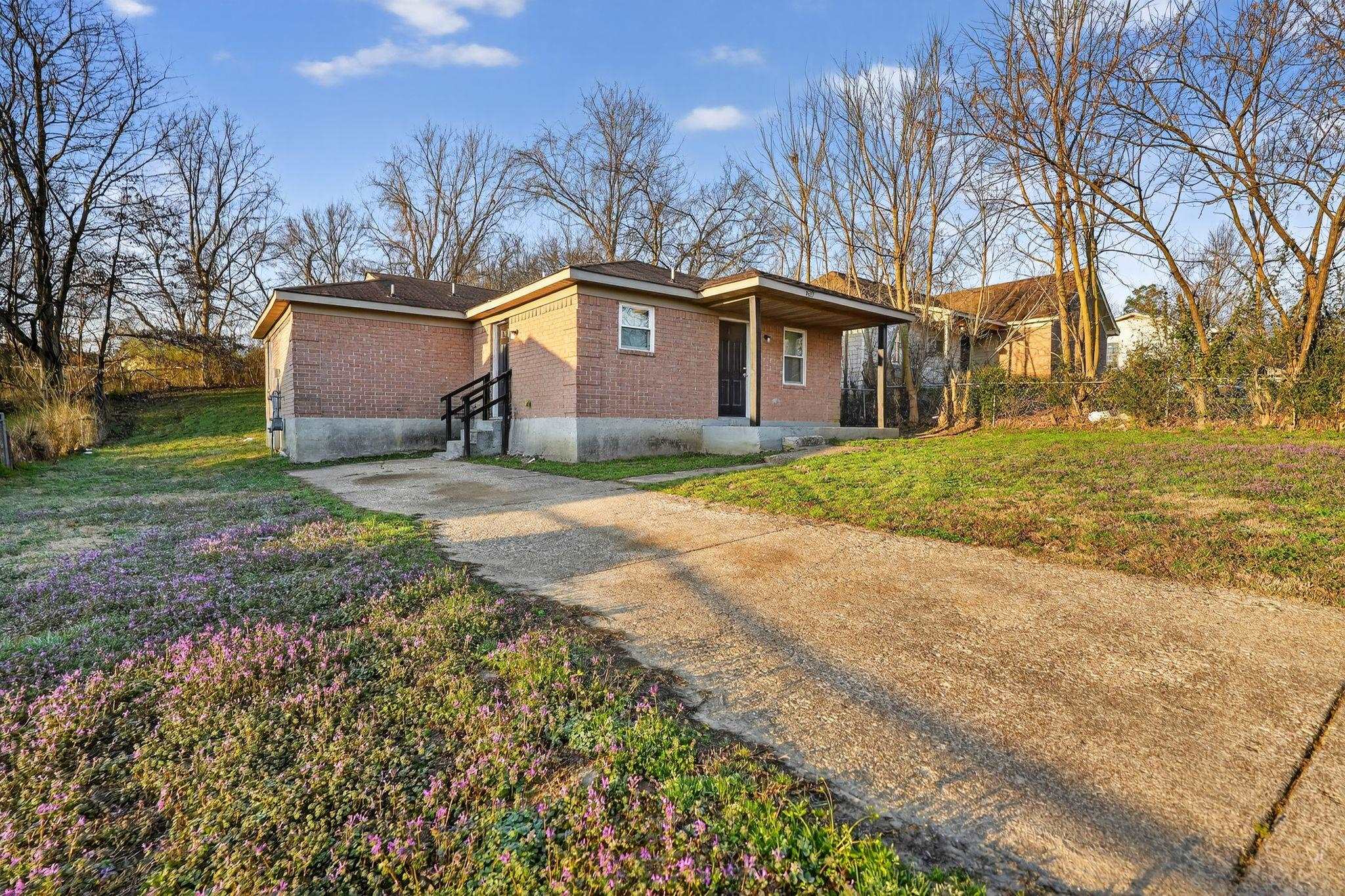 837 Pitney Lane Memphis, TN 38127 - Photo 3 of 33