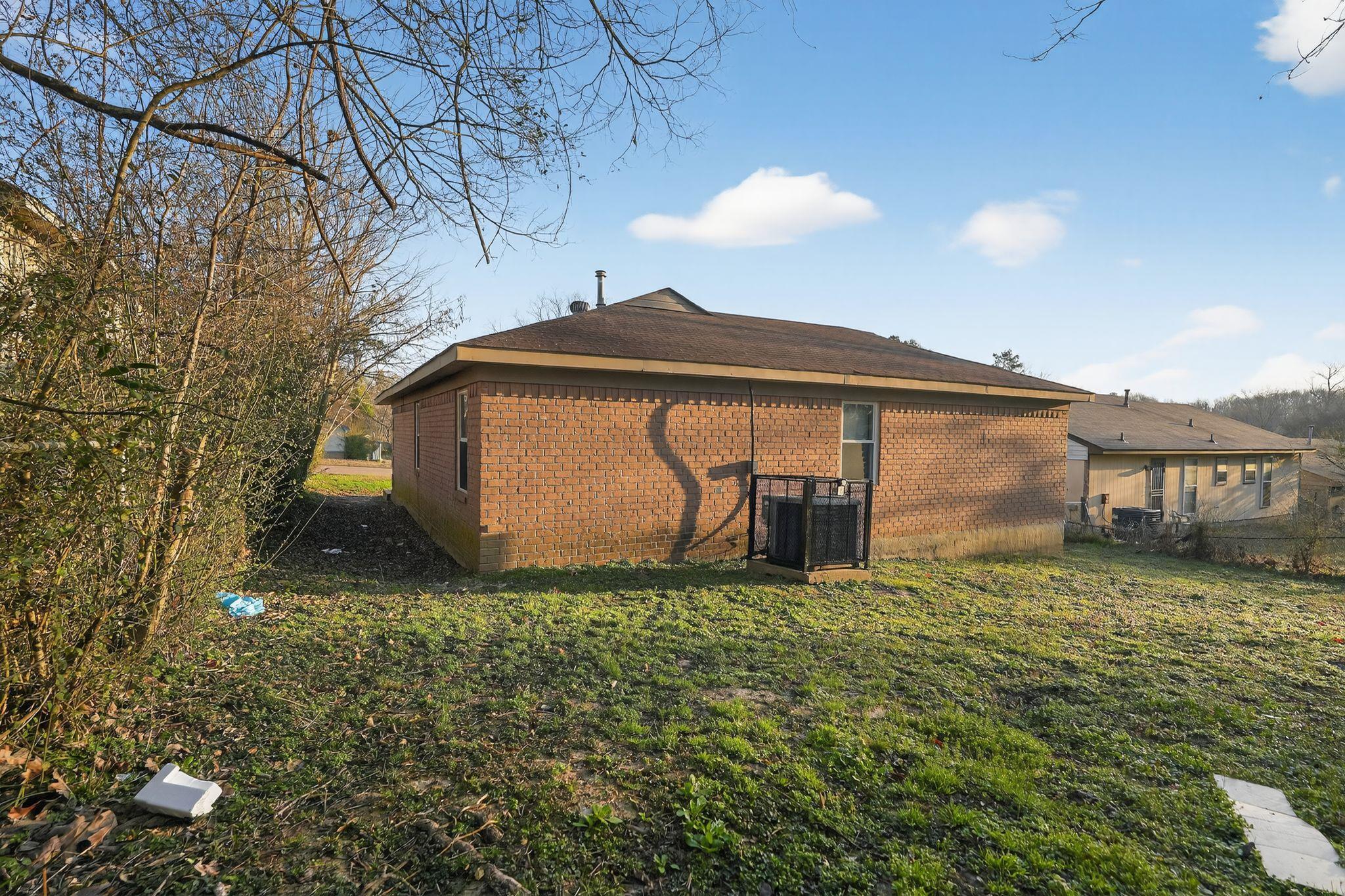 837 Pitney Lane Memphis, TN 38127 - Photo 7 of 33