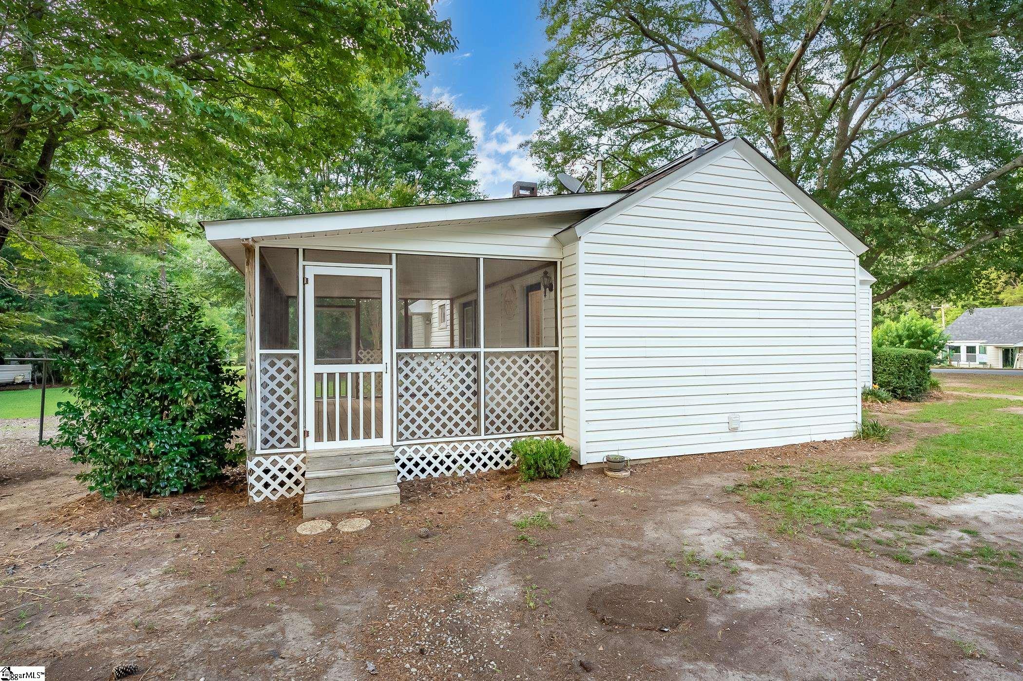 3 East Summit Drive Ware Shoals, SC 29692 - Photo 3 of 24
