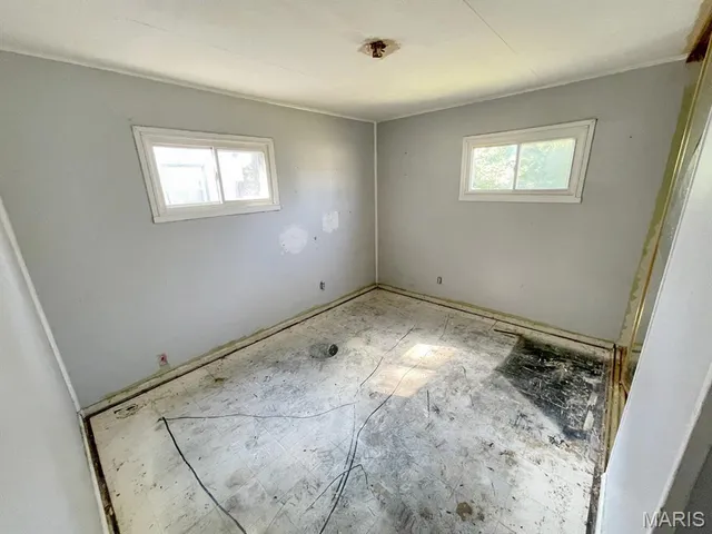 $34,900 | 1009 Royal Heights Road, Belleville, IL 62226