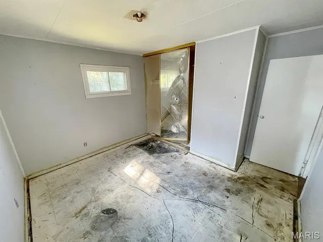 $34,900 | 1009 Royal Heights Road, Belleville, IL 62226