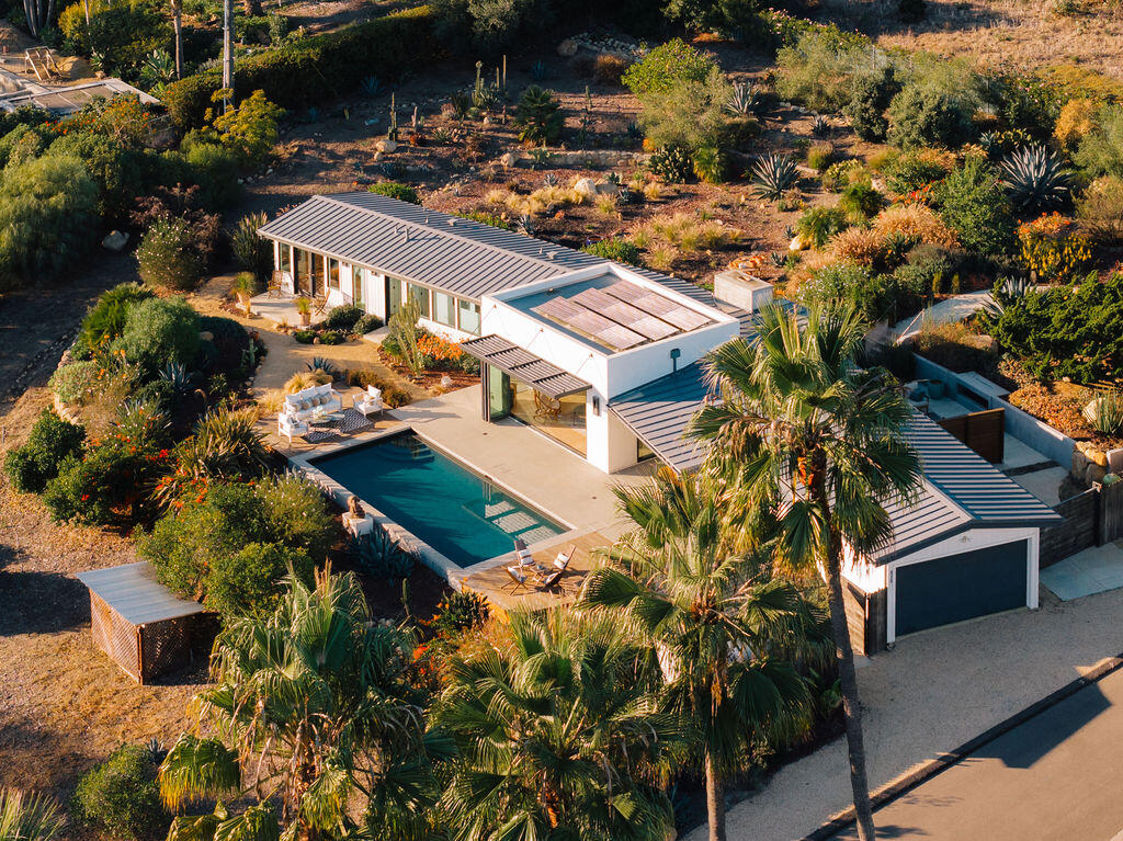 415 Yankee Farm Road Santa Barbara, CA 93109 - Photo 3 of 25 California Modern Escape