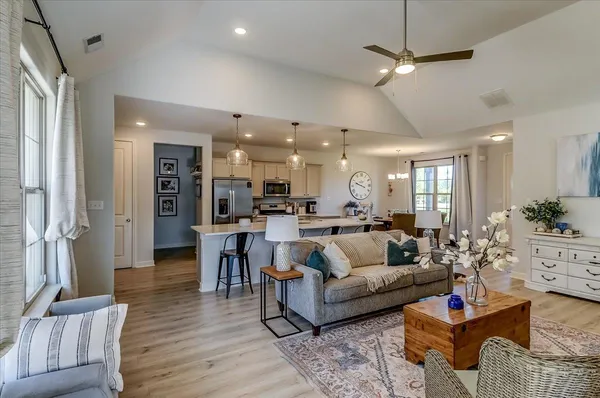 $359,900 | 8705 Bedfordshire Drive, Bartlett, TN 38133