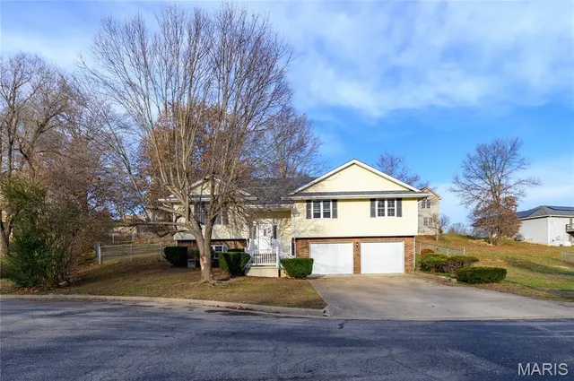 $255,000 | 104 Bailey Renee Street, Waynesville, MO 65583