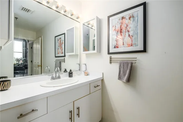 $469,000 | 385 Westminster Street, Unit 5C, Providence, RI 02903