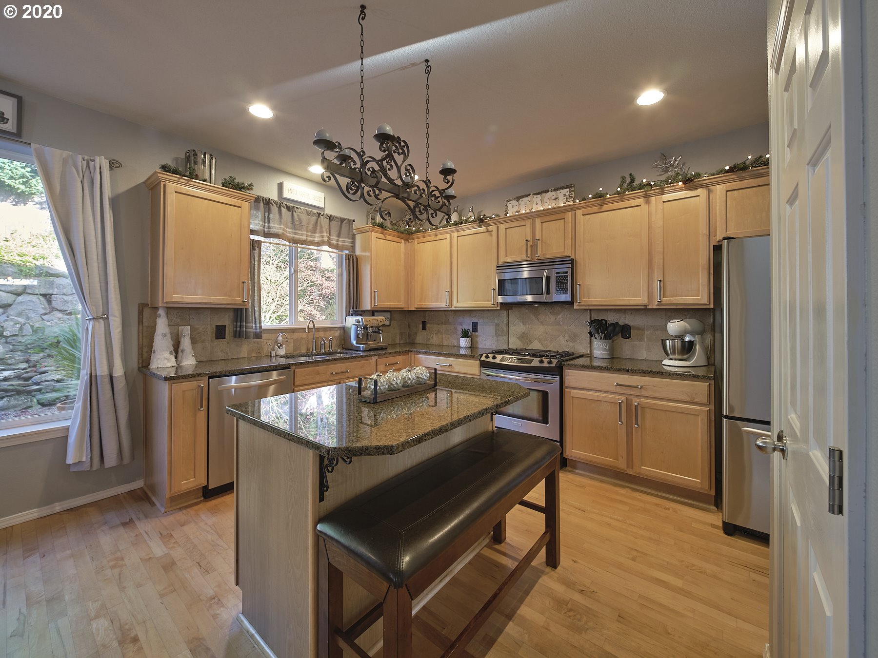 1138 Northwest Meriwether Court Camas, WA 98607 - Photo 5 of 32 Gallery Image 5