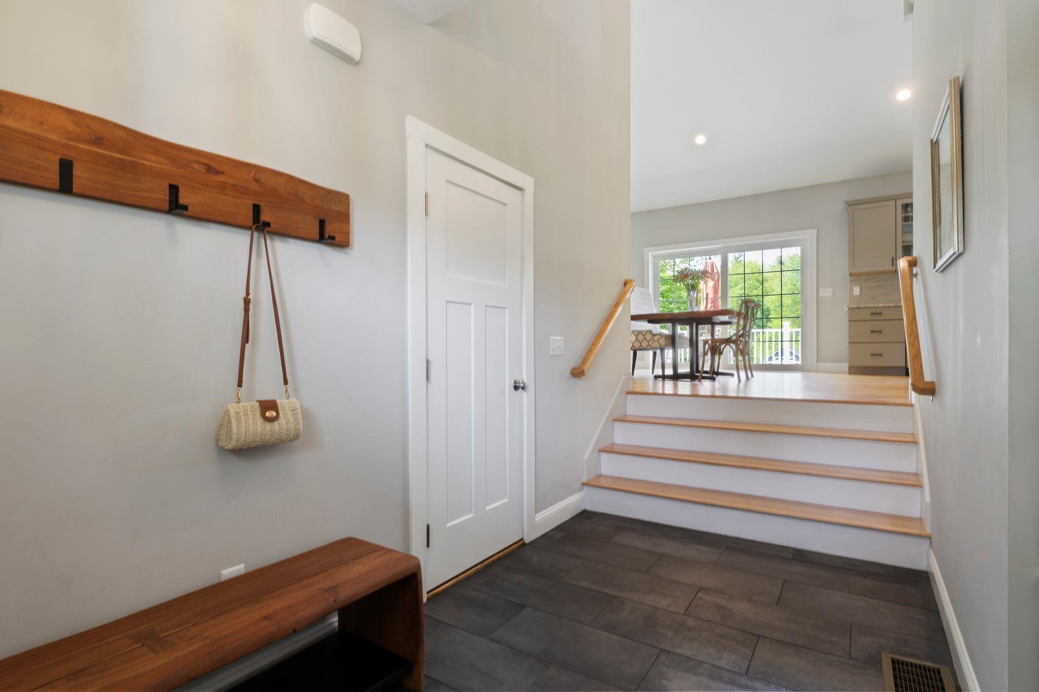 6 Betty Lane Stratham, NH 03885 - Photo 4 of 47