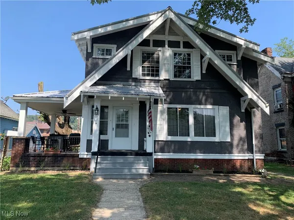 $199,900 | 909 Riverside Avenue, Wellsville, OH 43968