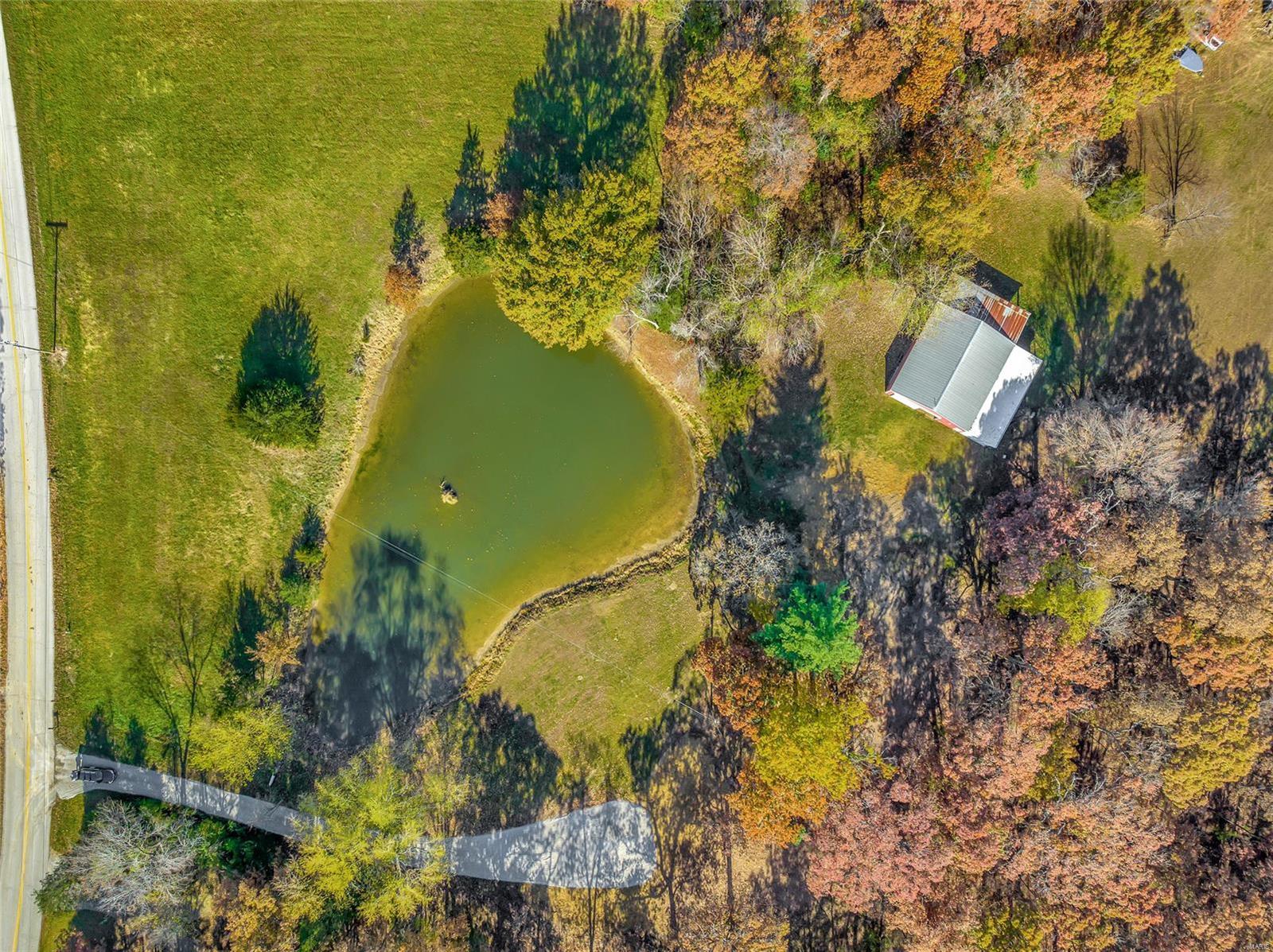 4658 Wilson Road Defiance, MO 63341 - Photo 3 of 21