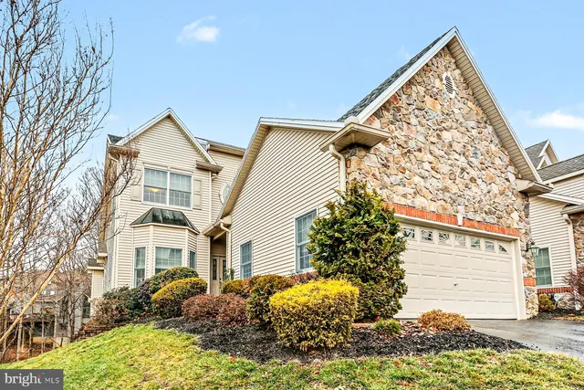 $395,000 | 310 Autumn Chase, Harrisburg, PA 17110