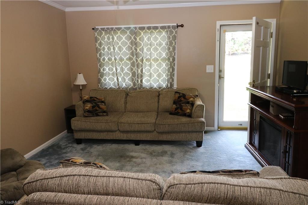365 Koontz Road Lexington, NC 27295 - Photo 4 of 21 Gallery Image 4