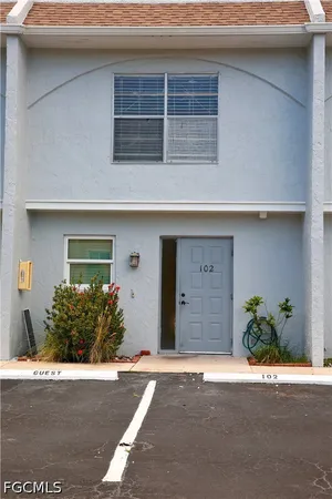 $119,000 | 1123 Southwest 48th Terrace, Unit 102, Cape Coral, FL 33914