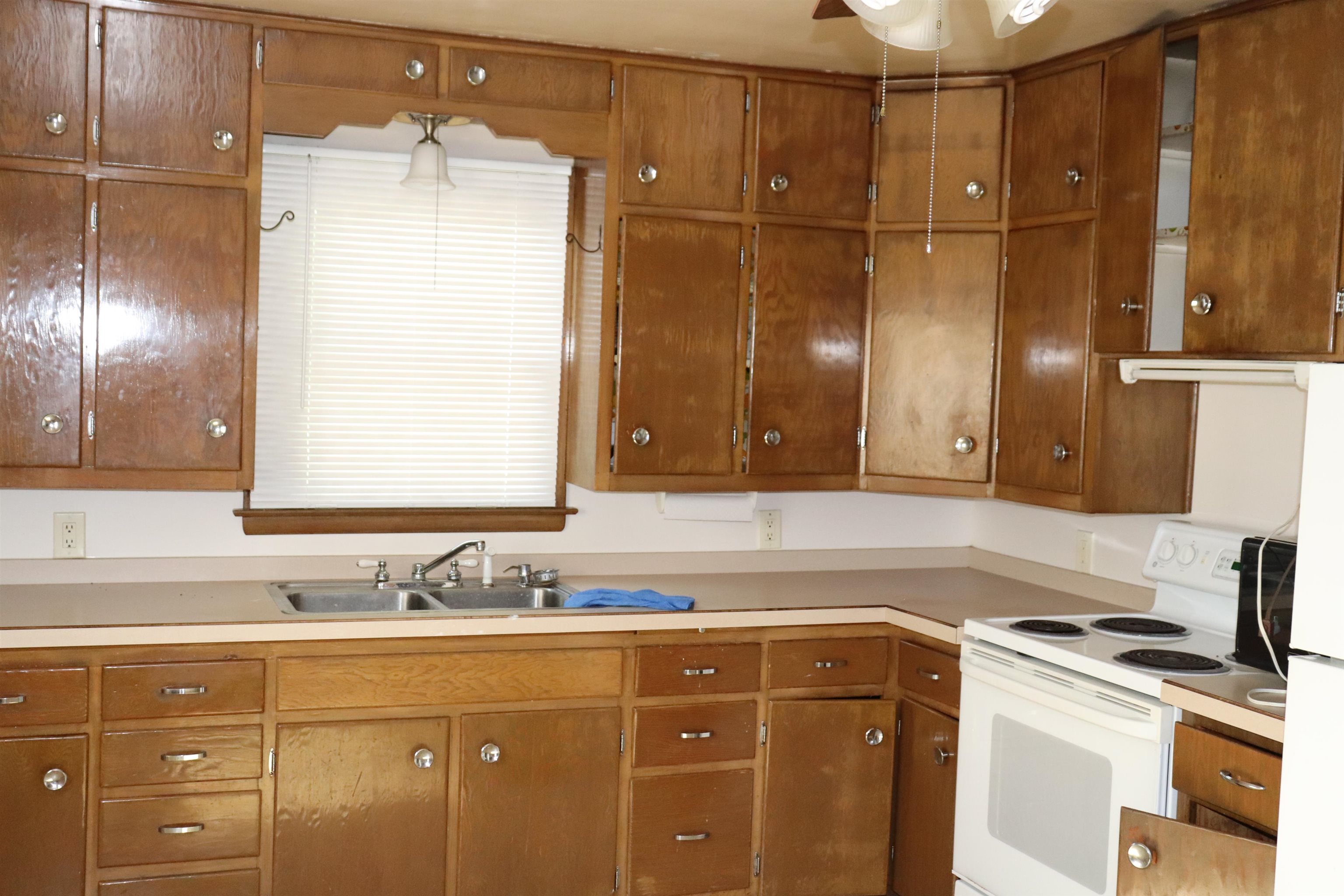 5916 North Lewis Road Coleman, MI 48618 - Photo 12 of 36