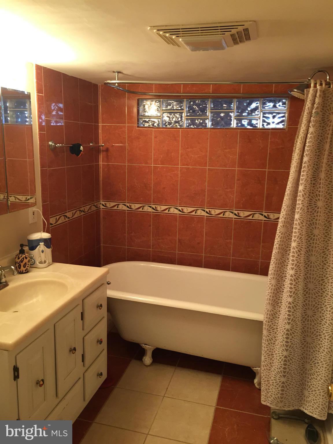 5602 Decatur Place Hyattsville, MD 20781 - Photo 13 of 24 Bath