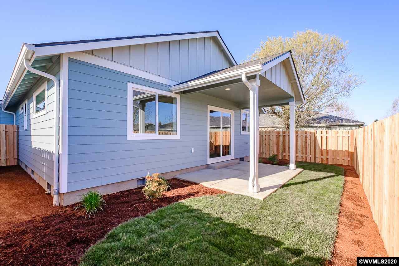 1344 Southwest 9th Street Dallas, OR 97338 - Photo 15 of 31