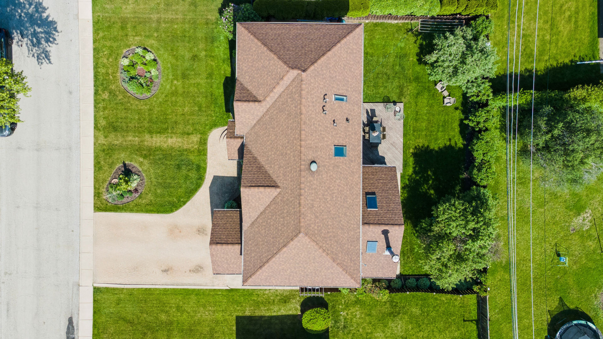 7911 West Rascher Avenue Chicago, IL 60656 - Photo 5 of 39 an aerial view of a house with a garden