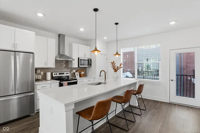 $425,000 | 737 Switchyard Place, Indianapolis, IN 46202