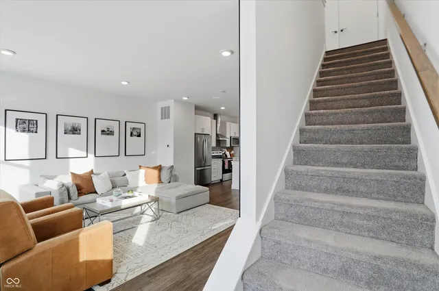 $425,000 | 737 Switchyard Place, Indianapolis, IN 46202