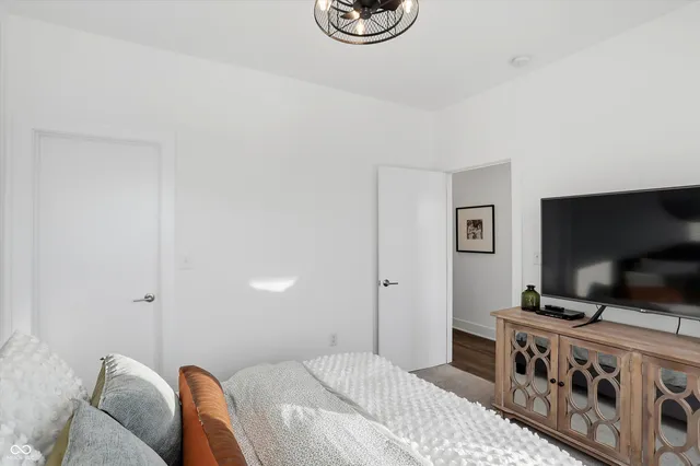 $425,000 | 737 Switchyard Place, Indianapolis, IN 46202