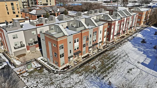 $425,000 | 737 Switchyard Place, Indianapolis, IN 46202