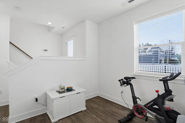 $425,000 | 737 Switchyard Place, Indianapolis, IN 46202