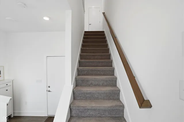 $425,000 | 737 Switchyard Place, Indianapolis, IN 46202