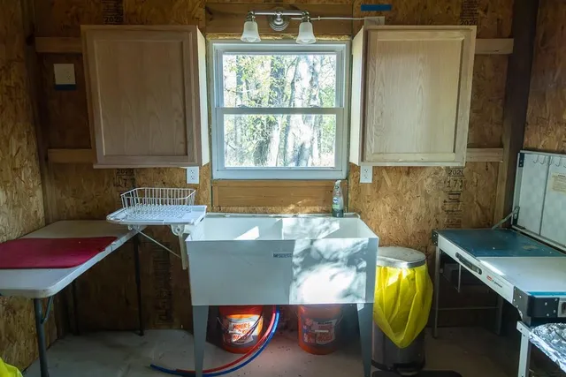 $885,000 | 6675 Irwin Road, Blue Mound, KS 66010