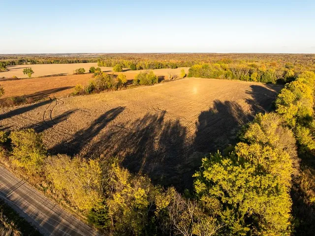 $885,000 | 6675 Irwin Road, Blue Mound, KS 66010