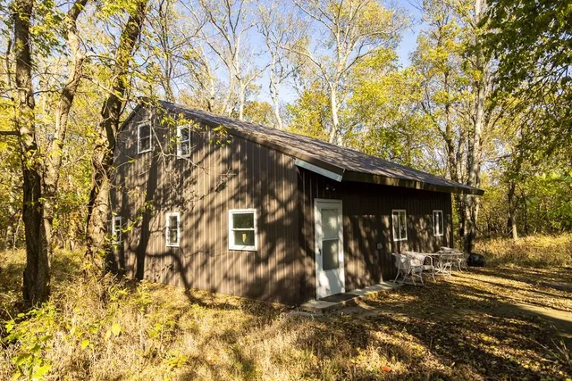 $885,000 | 6675 Irwin Road, Blue Mound, KS 66010